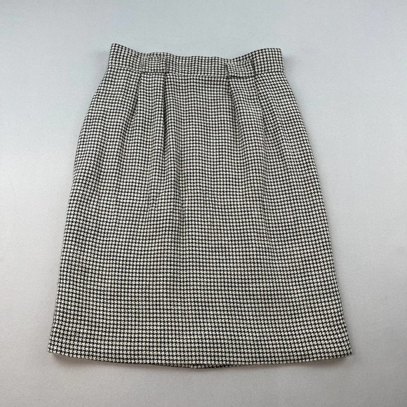 Jones New York Dresses & Skirts - Vintage Jones New York Midi Skirt 27" Waist Cream Black Houndstooth Pleated 90s